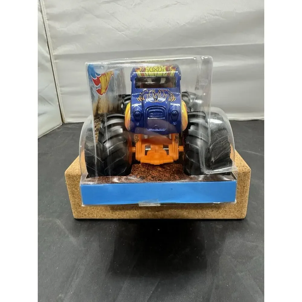 Hot Wheels Monster Trucks 1:24 Dairy Delivery Blue Flame Die-Cast Truck FYJ83
